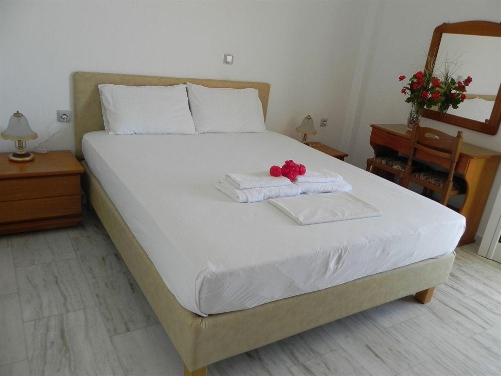 Diamanto Complex Aparthotel Karavomylos Exteriör bild
