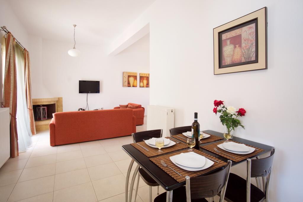 Diamanto Complex Aparthotel Karavomylos Exteriör bild