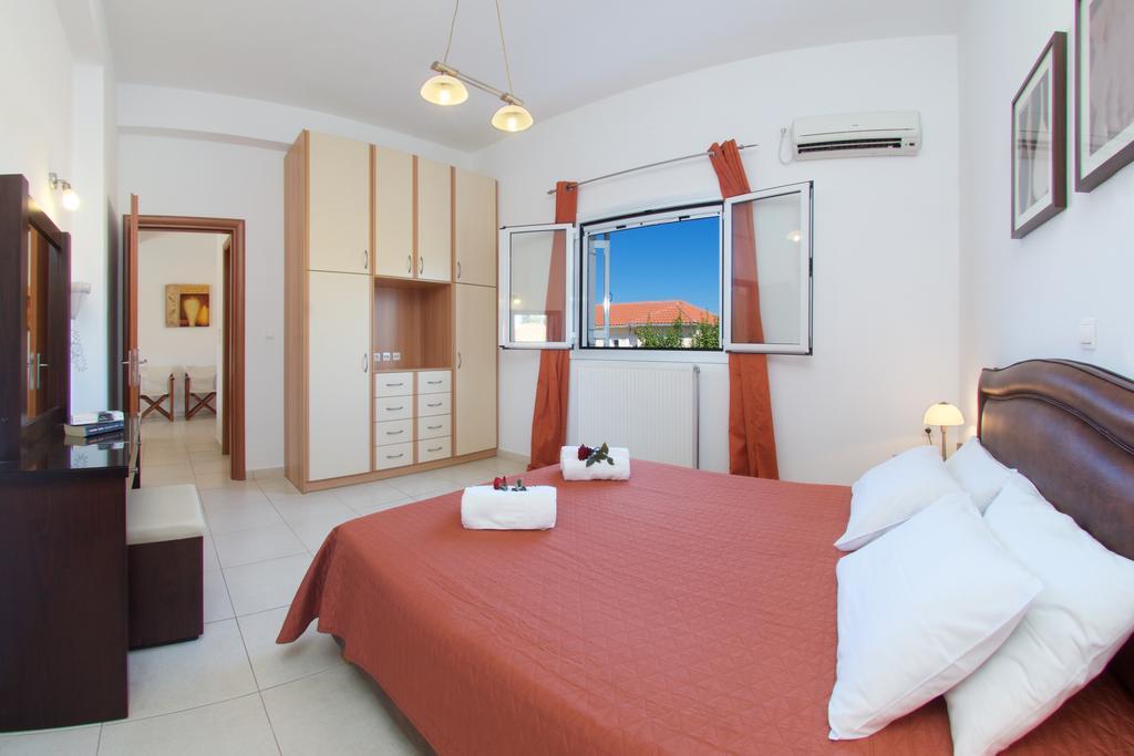 Diamanto Complex Aparthotel Karavomylos Exteriör bild
