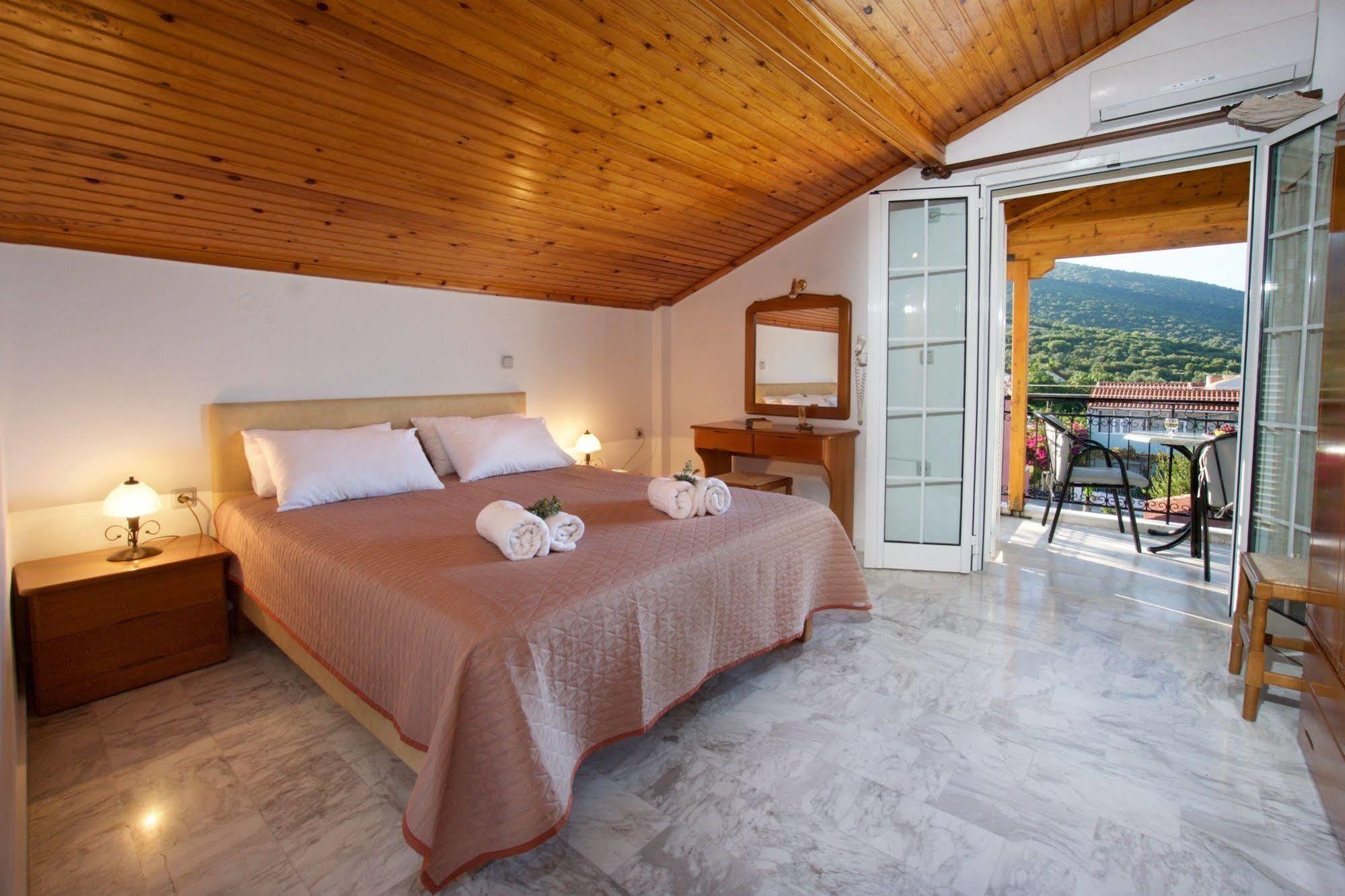 Diamanto Complex Aparthotel Karavomylos Exteriör bild